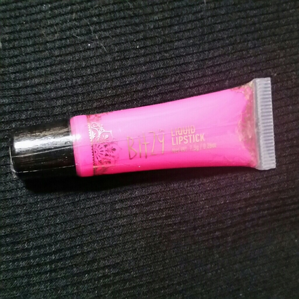 FREE WITH BUNDLE Bitzy 💋 Sweet 16 Liquid Lipstick